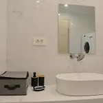 Thin Alos House חאניה
