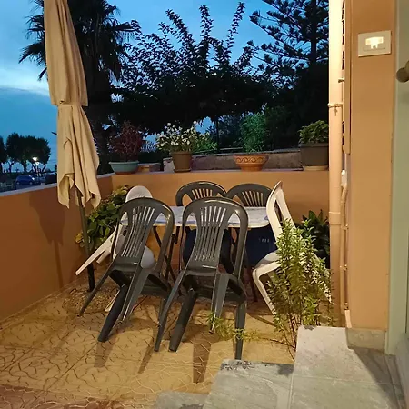 Thin Alos House חאניה