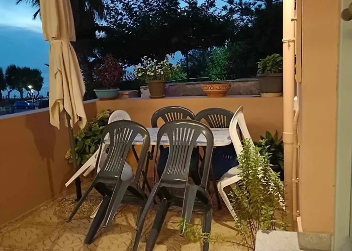 Thin Alos House La Canea